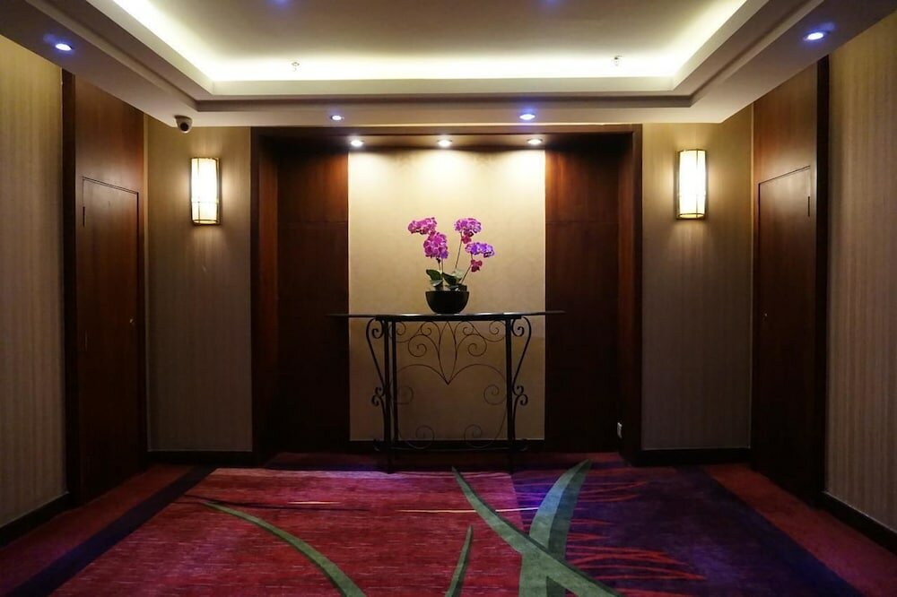 Фото Harbin Kunlun Hotel (Railway Station Museum)