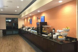 Гостиница Comfort Inn & Suites Moore - Oklahoma City