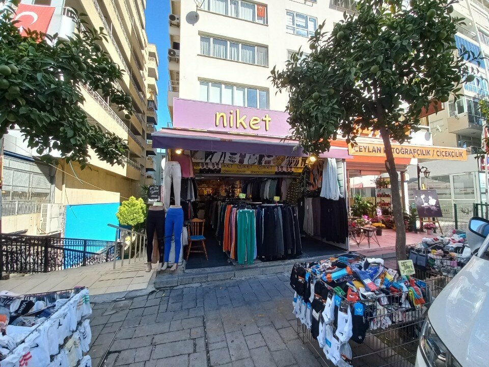 Clothing store Niket, Izmir, photo