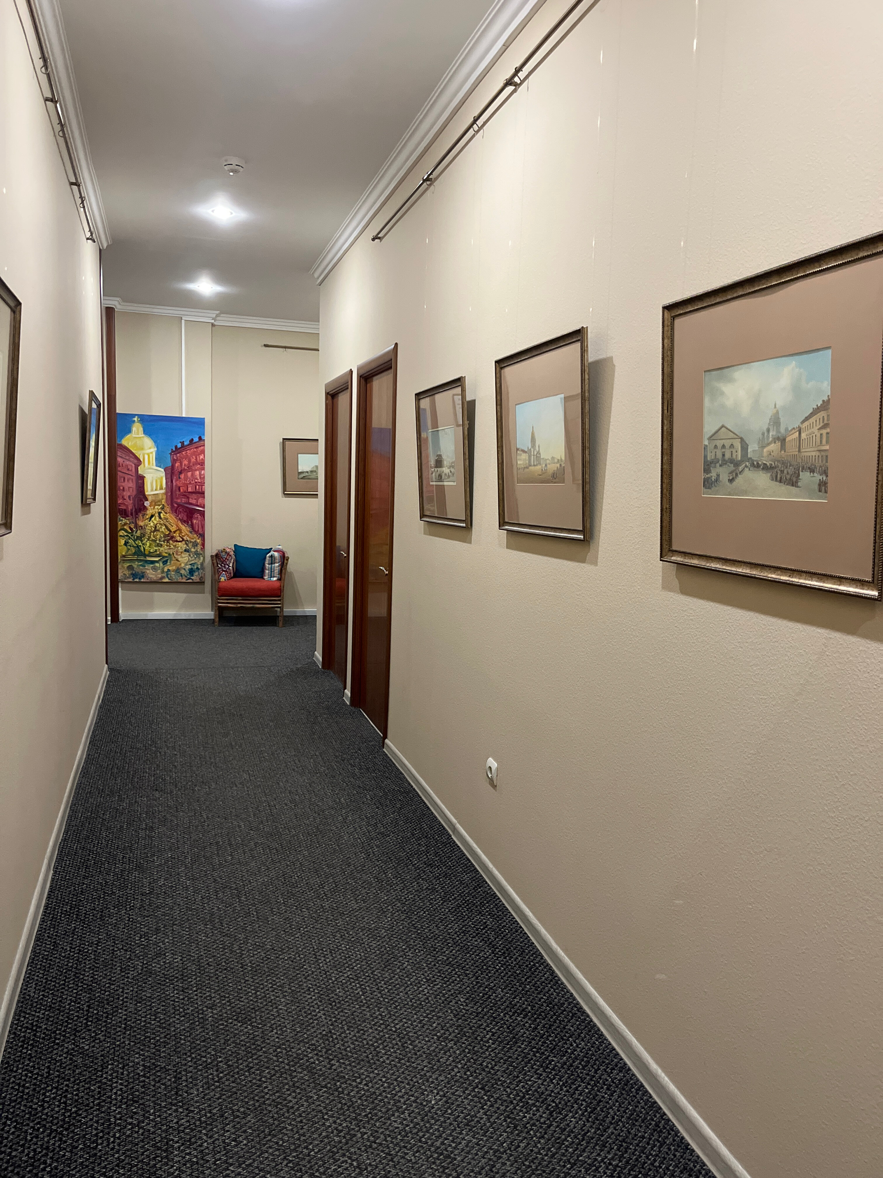 Фото Гостевые комнаты на Невском проспекте, 47