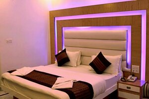 Хостел New Hindustan by Backpackers Heaven