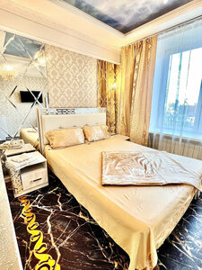 Golden Hotel