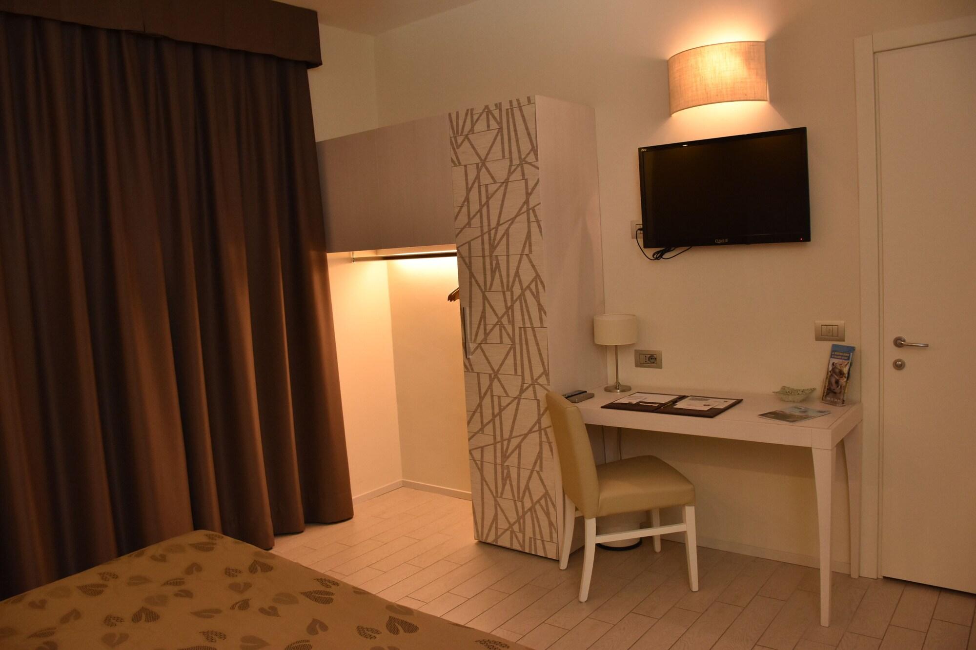 Фото Hotel Mariano