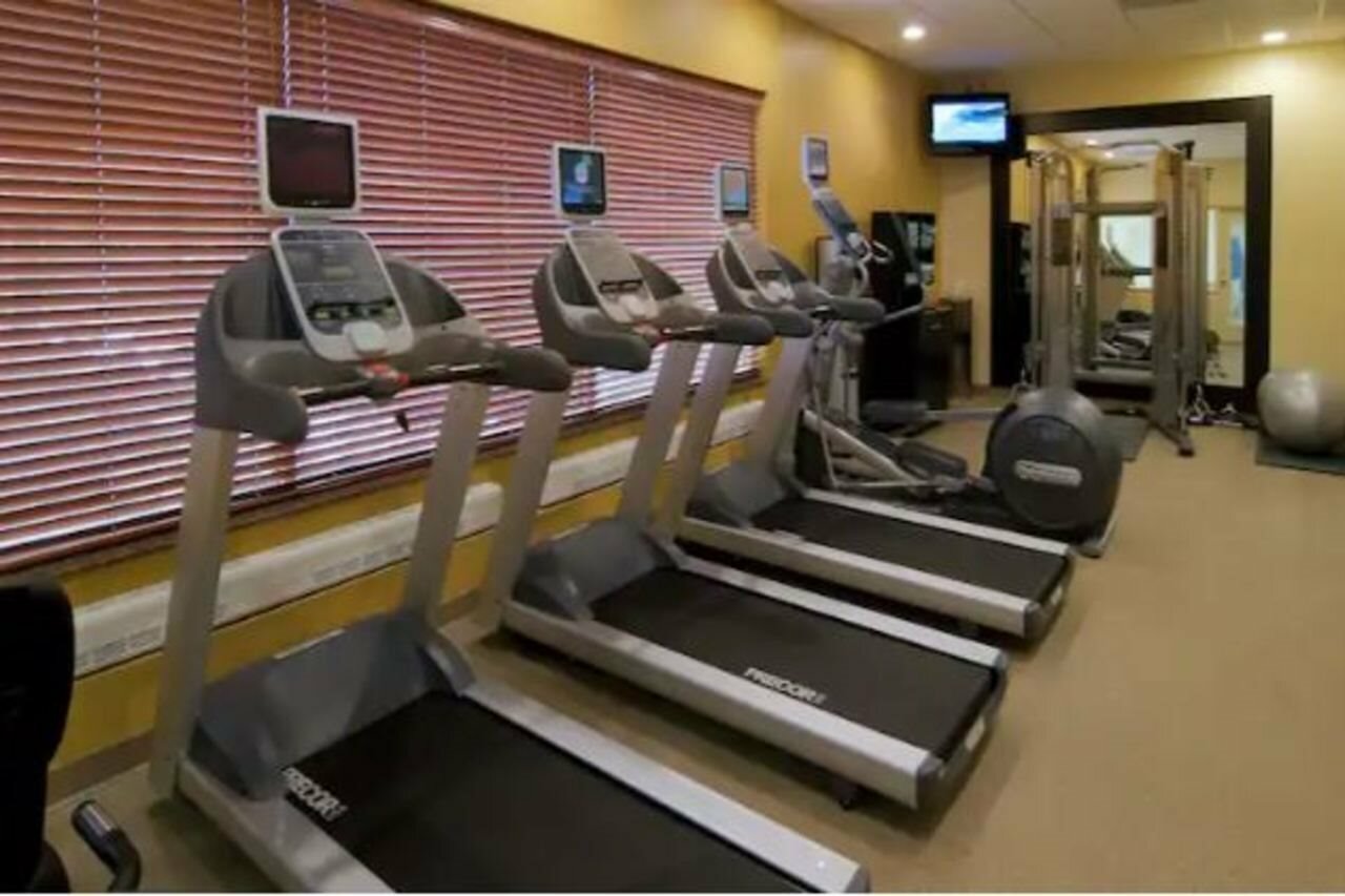 Фото Hilton Garden Inn Cleveland East Mayfield Village