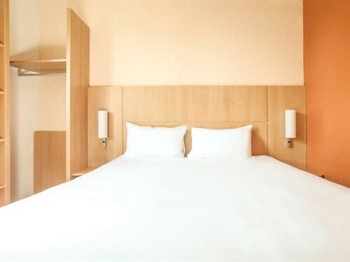Гостиница Ibis Chalons EN Champagne в Шалон-ан-Шампани