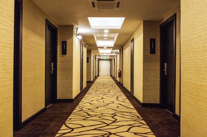 Фото Royale Signature Hotel