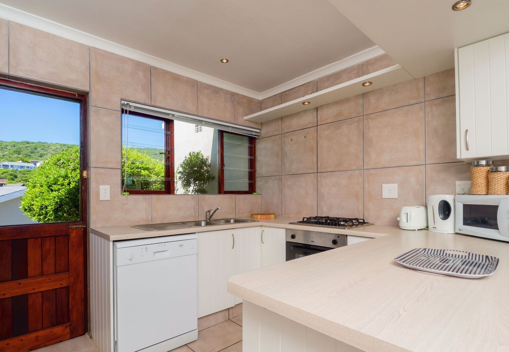 Фото Brenton Breakers