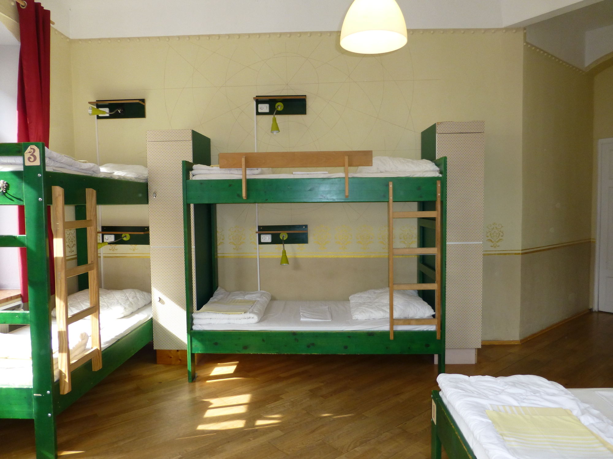 Фото Hostel Mondpalast