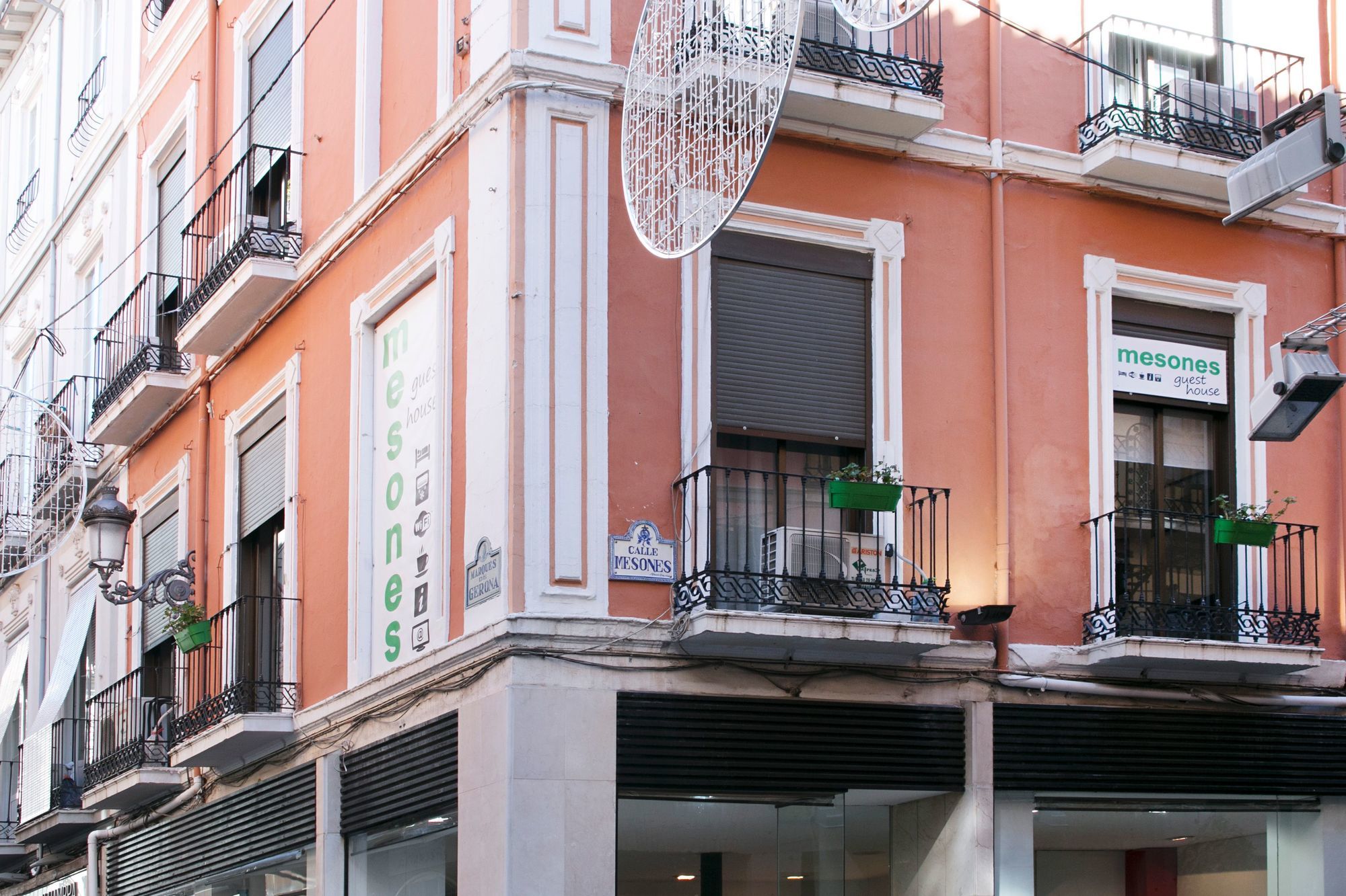 Фото Hostal Mesones