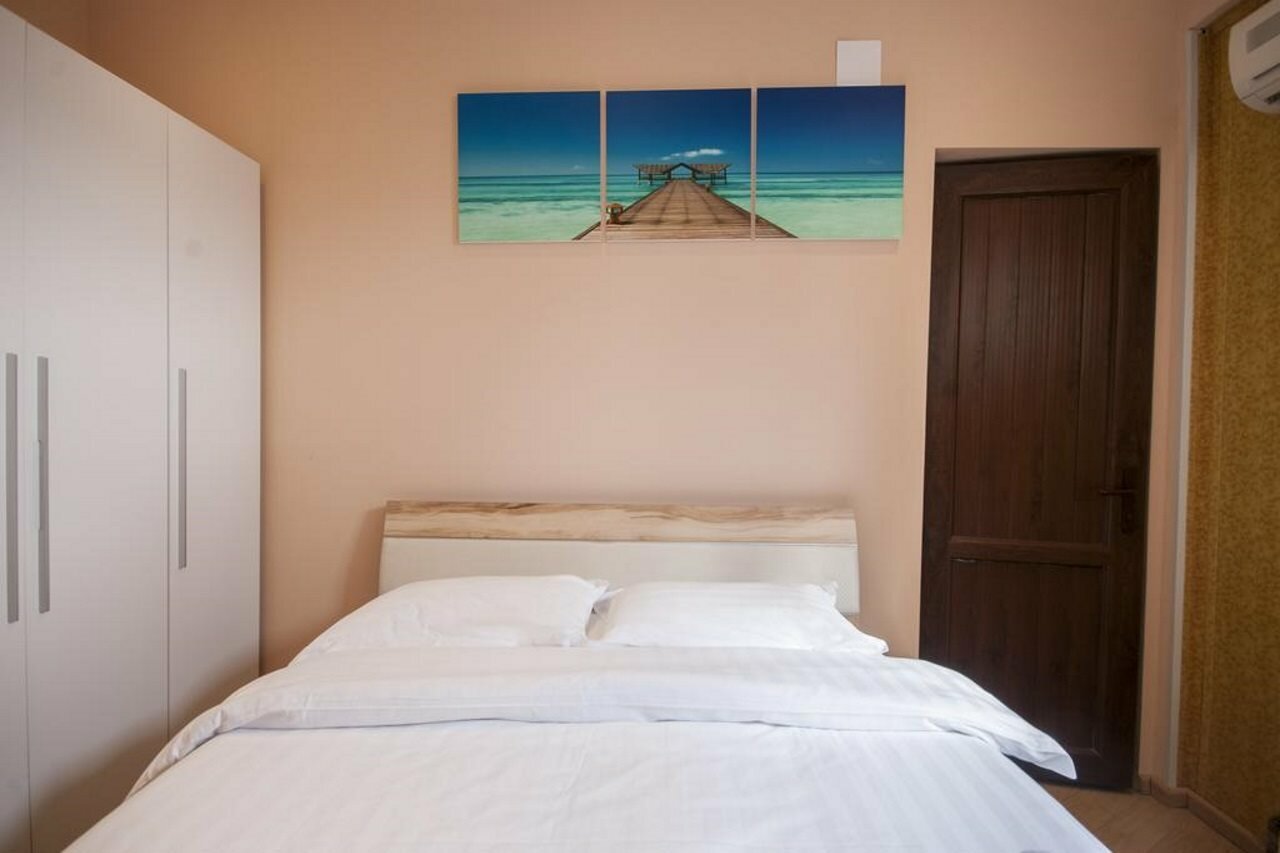 Фото London Palace Tbilisi