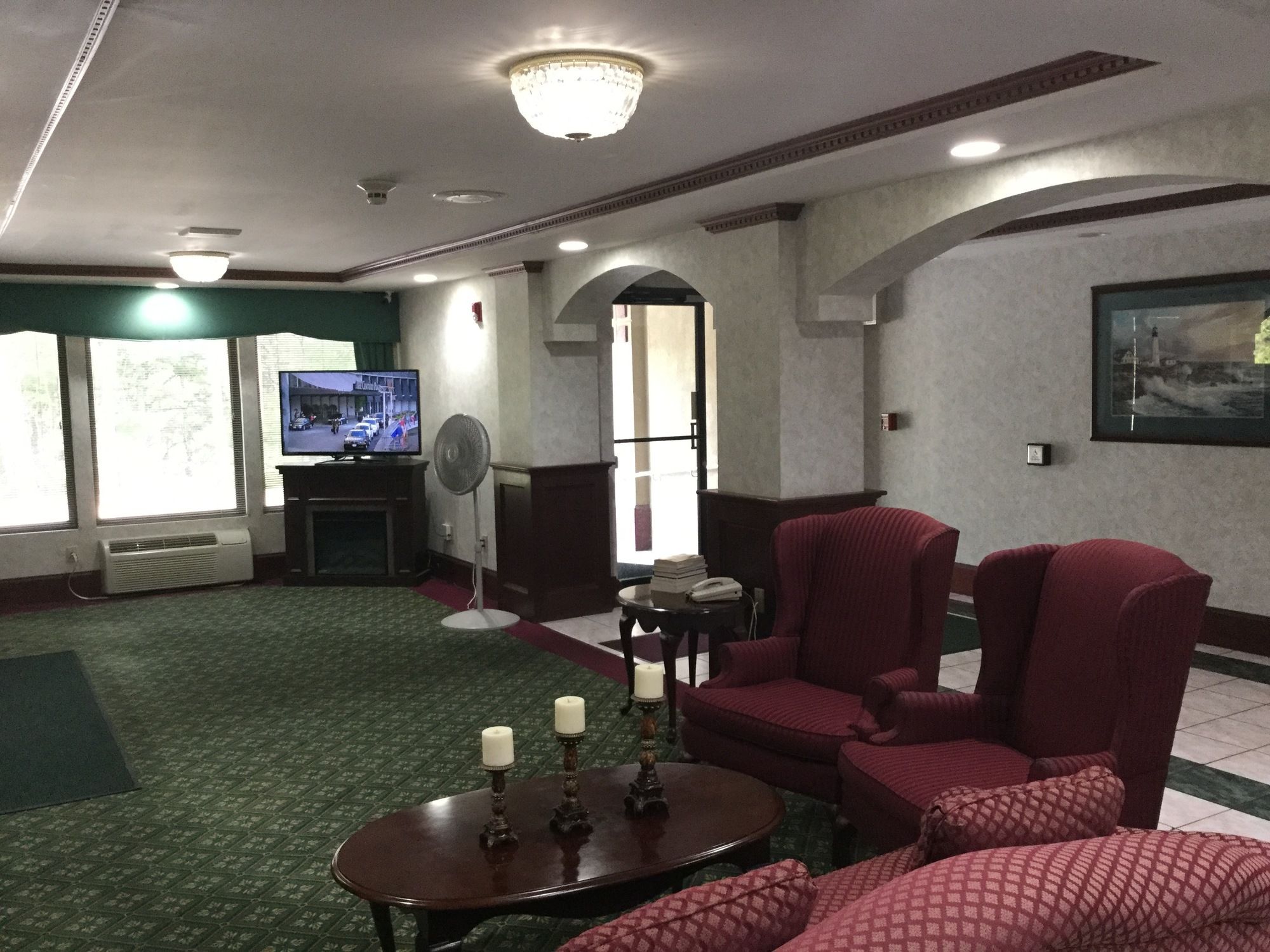 Фото Super 8 by Wyndham West Greenwich/Providence