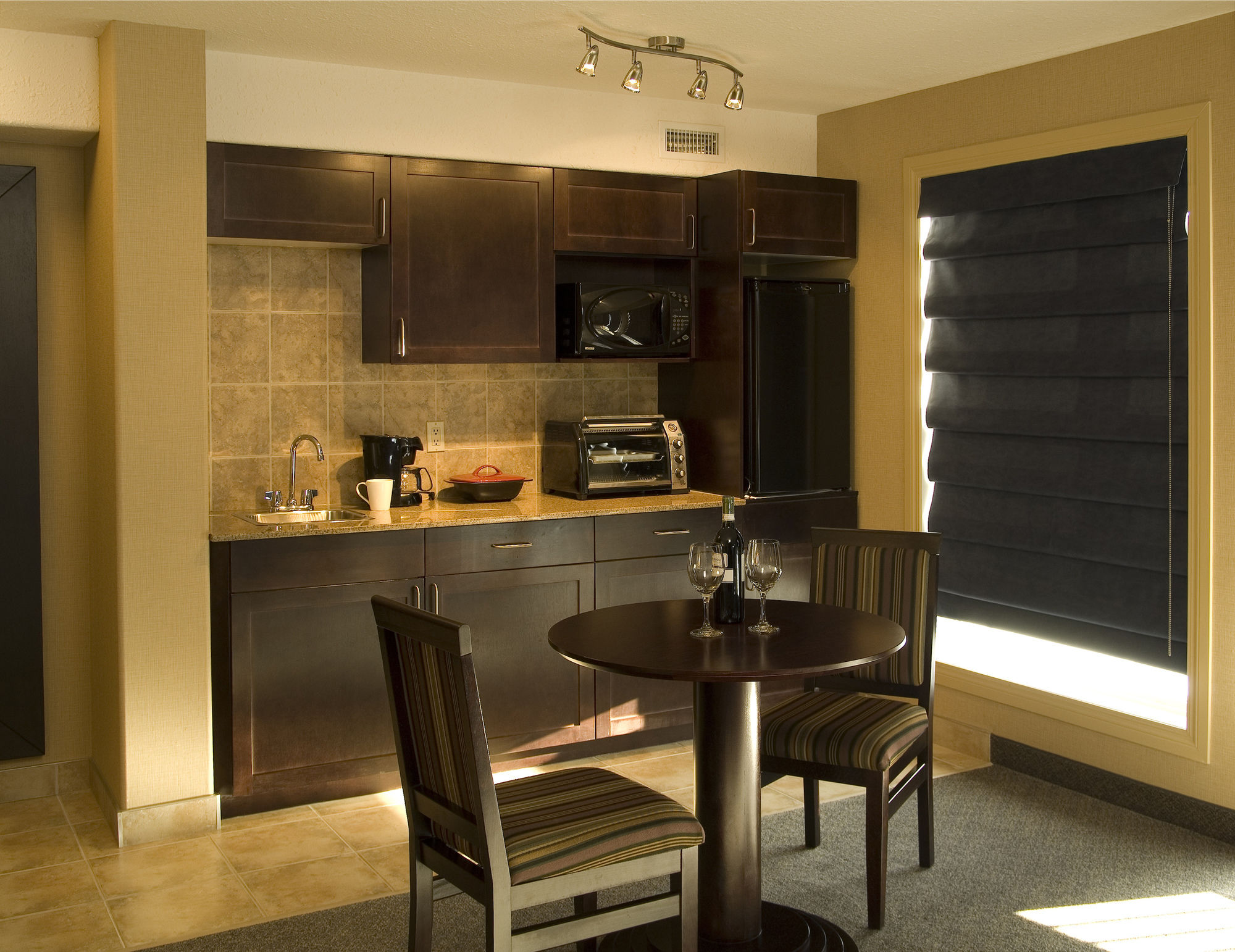 Фото Franklin Suite Hotel