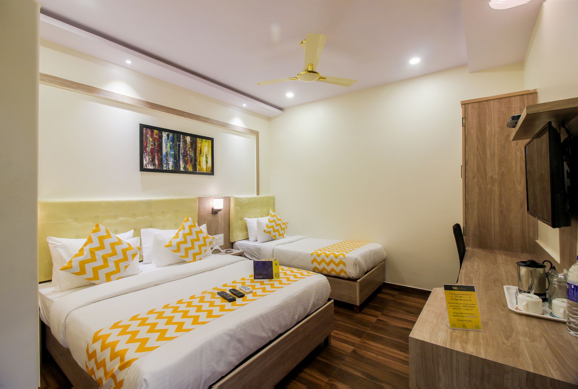 Фото FabHotel Aksa International Andheri East