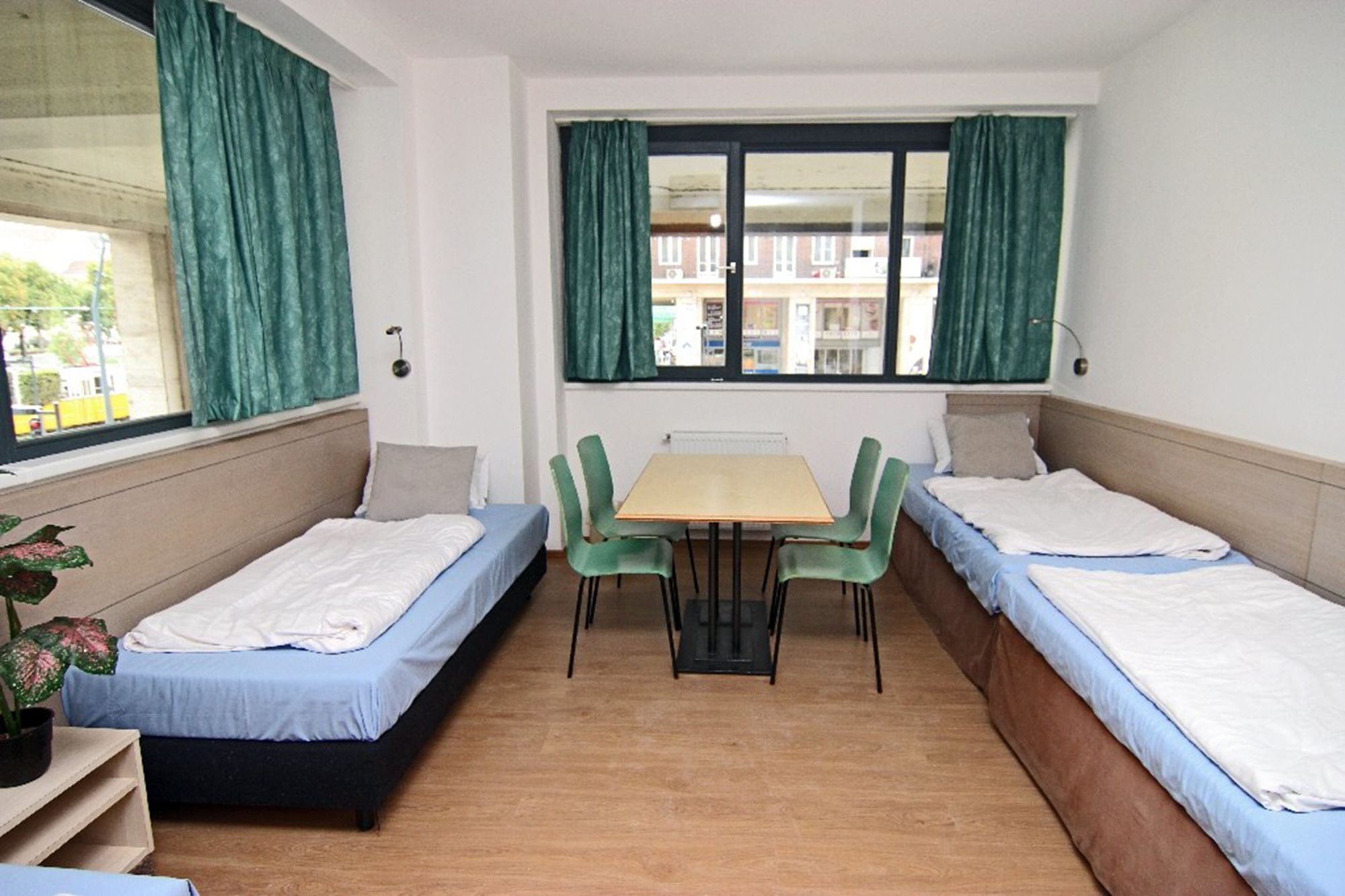 Фото Wow City Hostel