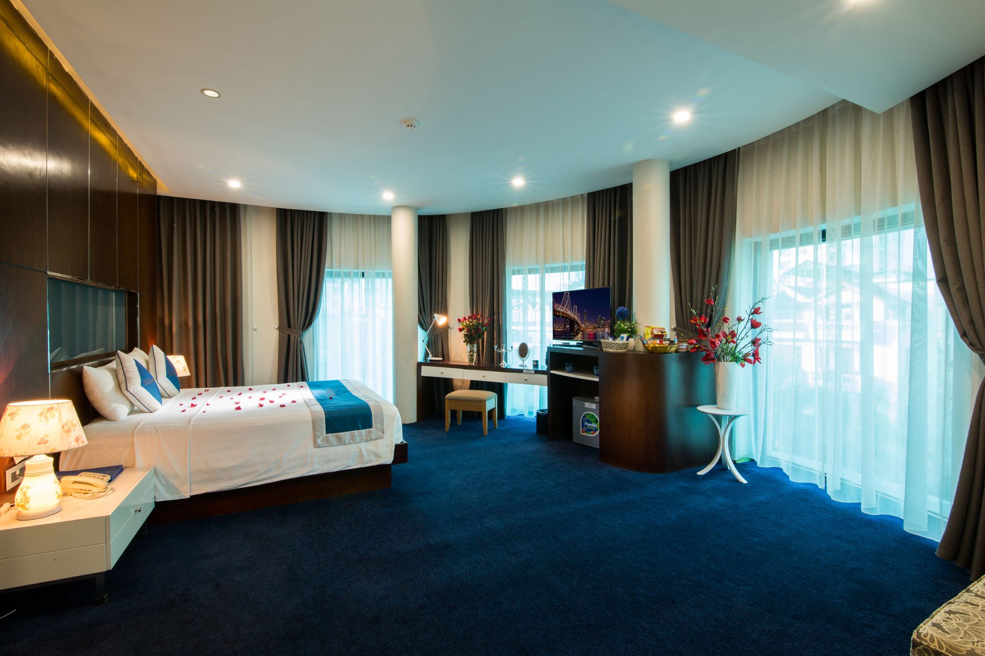 Фото Halo Hanoi Hotel