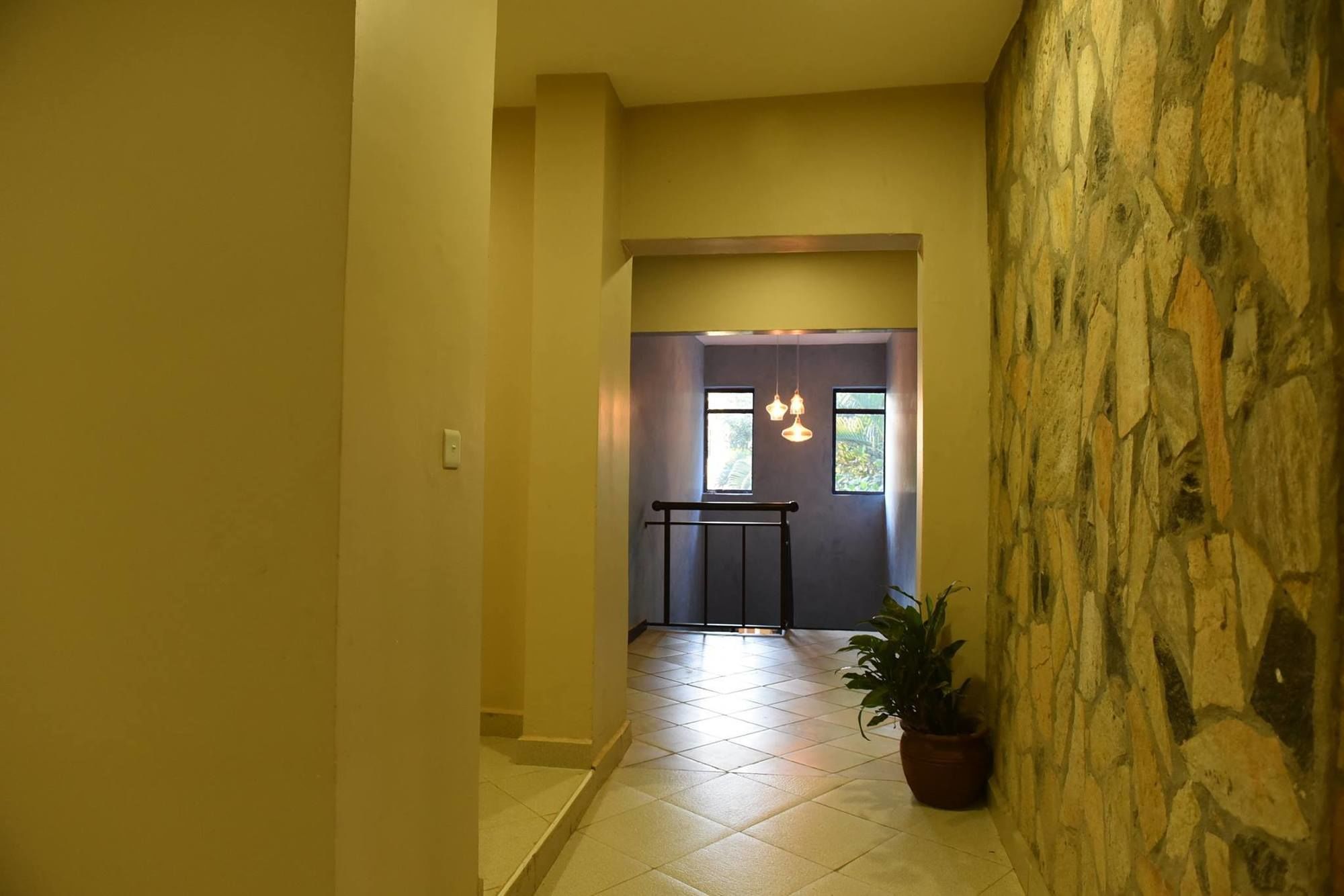 Фото Meley Impala Hotel