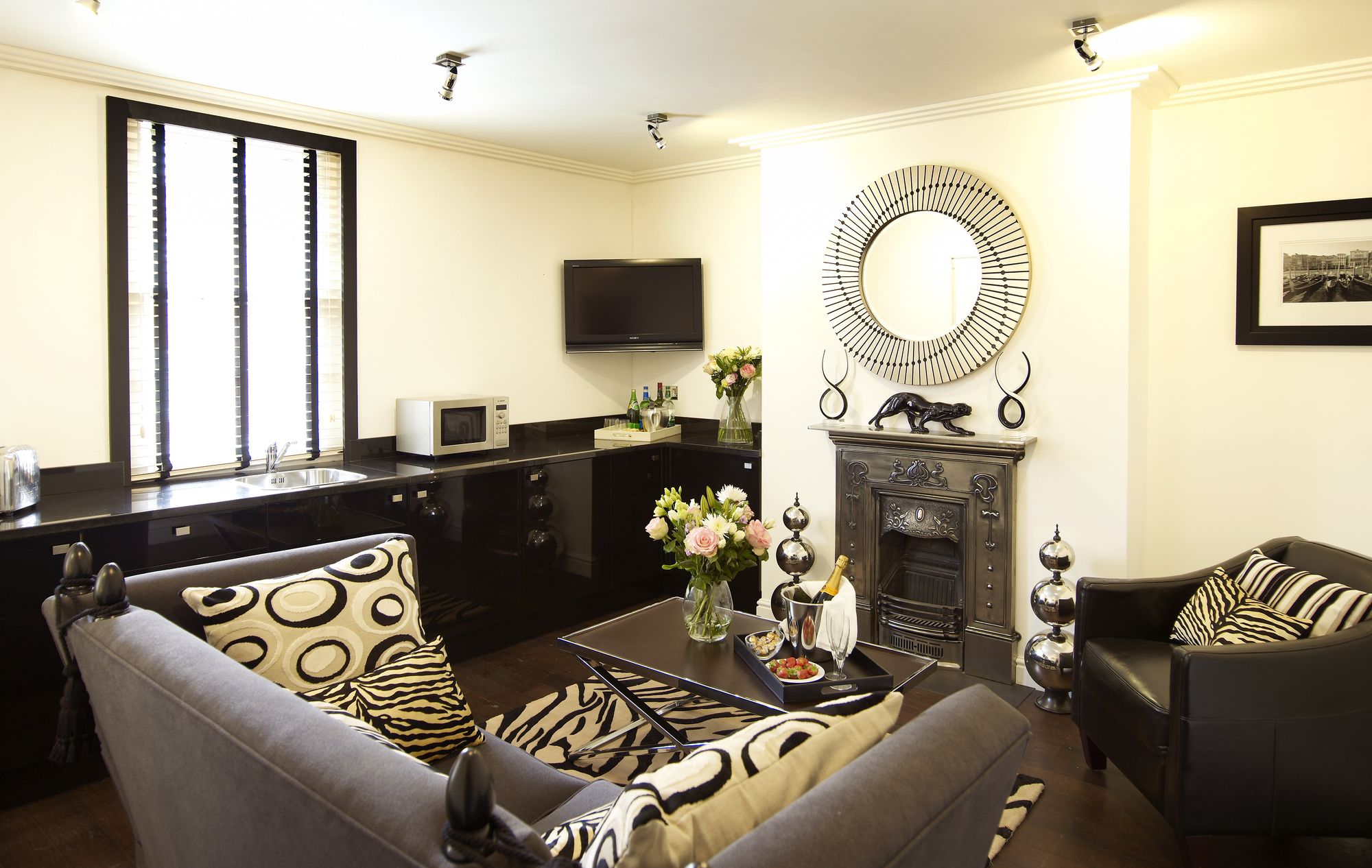 Фото Strozzi Palace Suites by Mansley