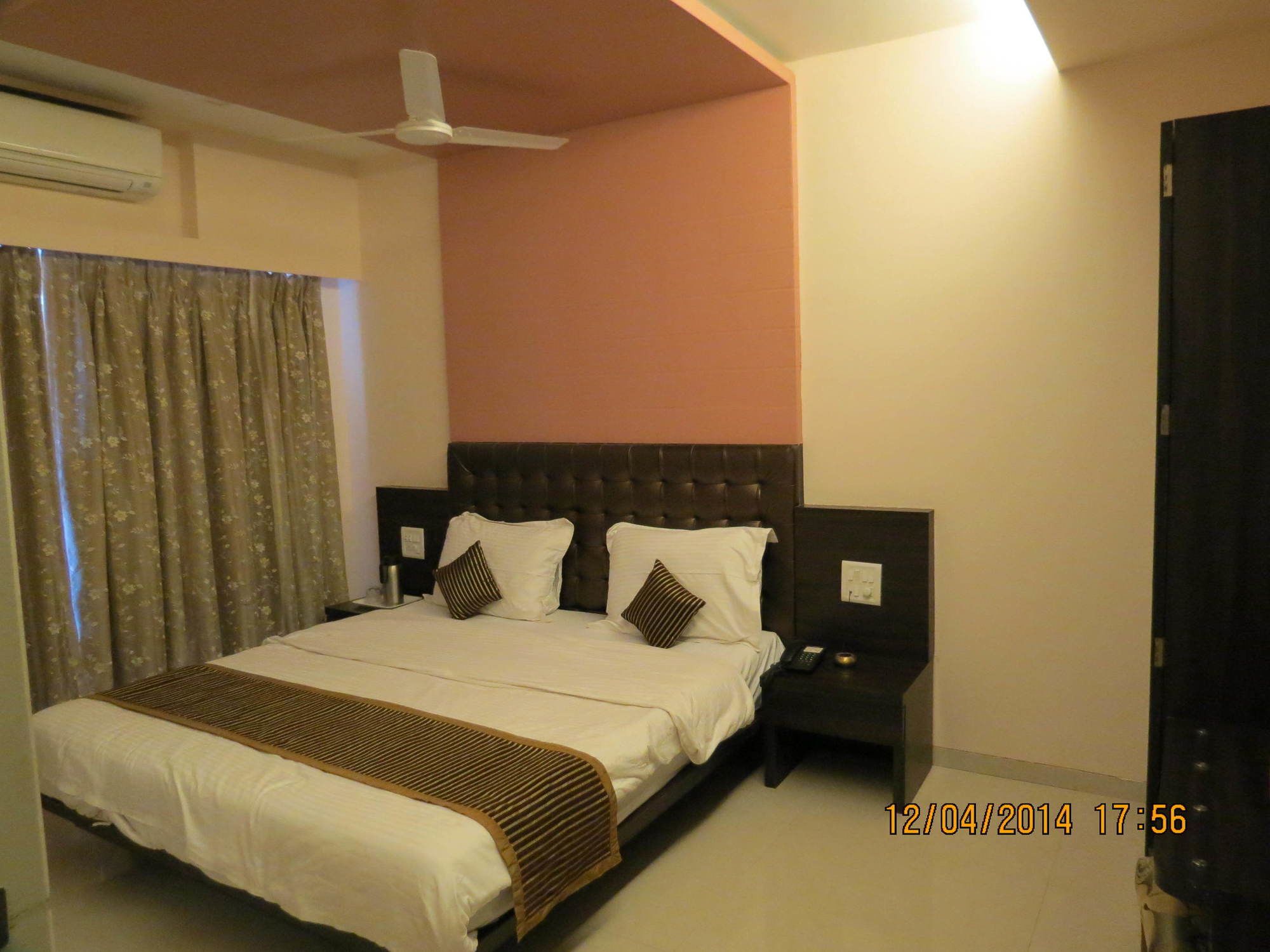 Фото Hotel Sunny International