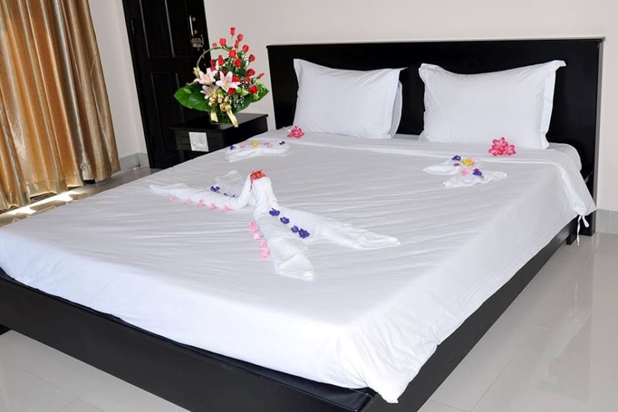 Фото Hon Rom Central Beach Resort