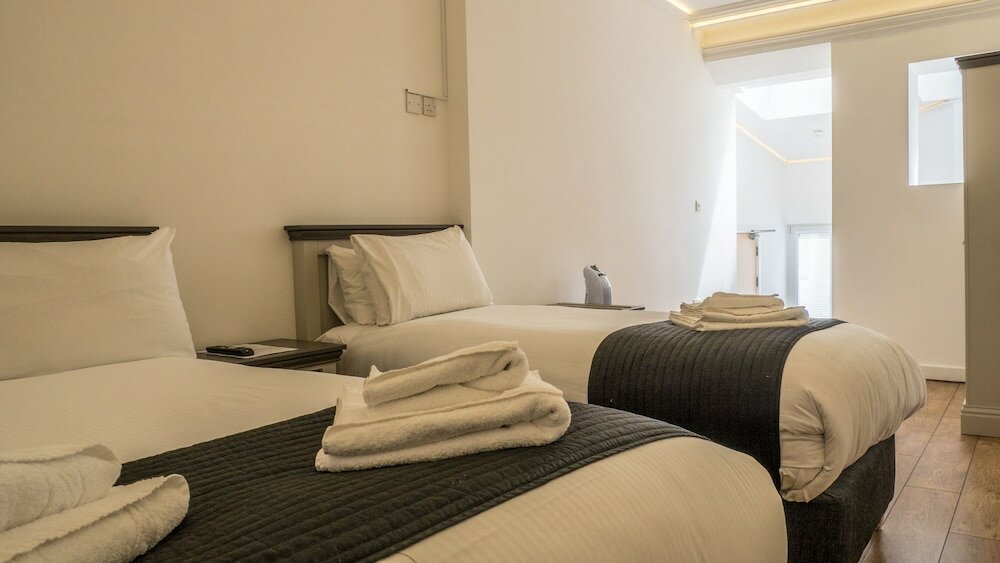 Фото London Stay Apartments