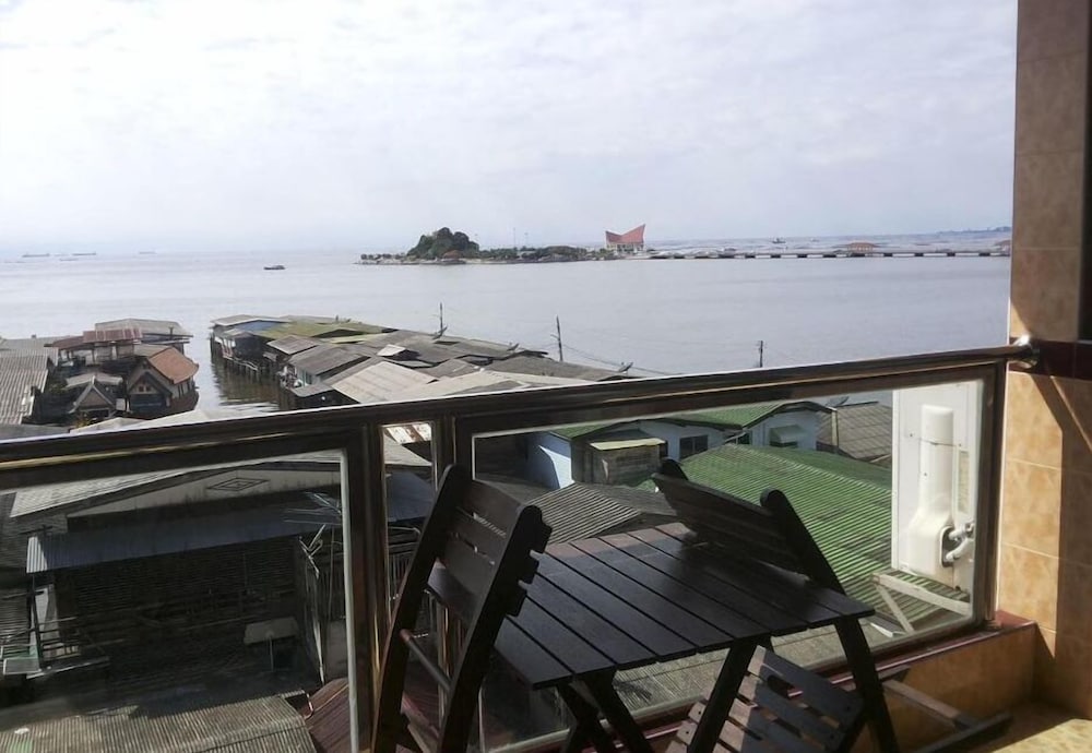 Фото Seaview Hotel Sriracha