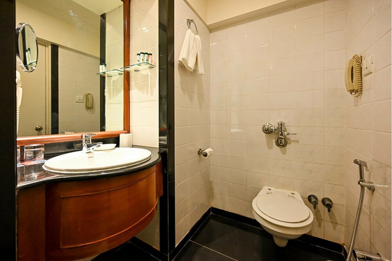 Фото Fariyas Hotel