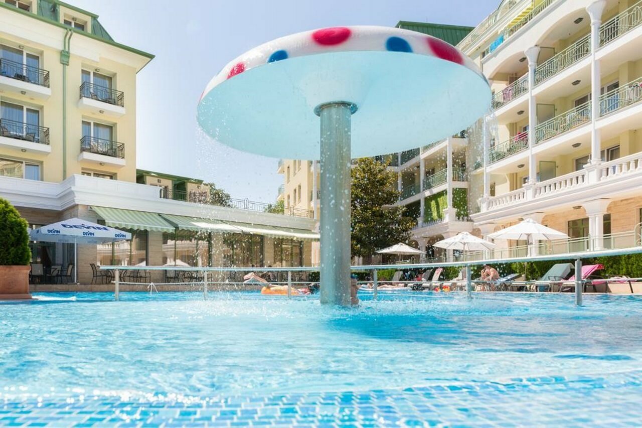 Фото Hotel Romance & Family Suites