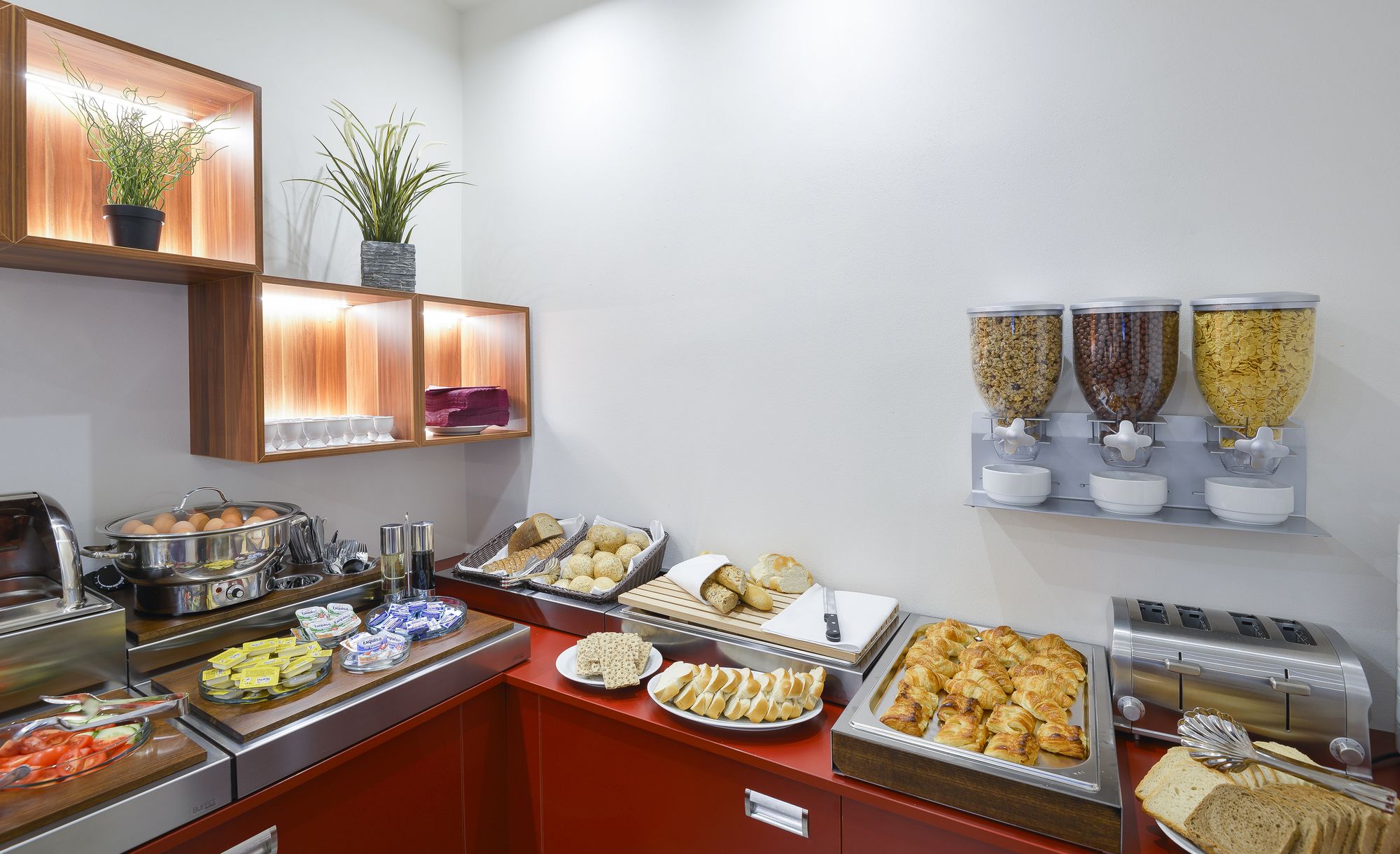 Фото Hotel Garden Court