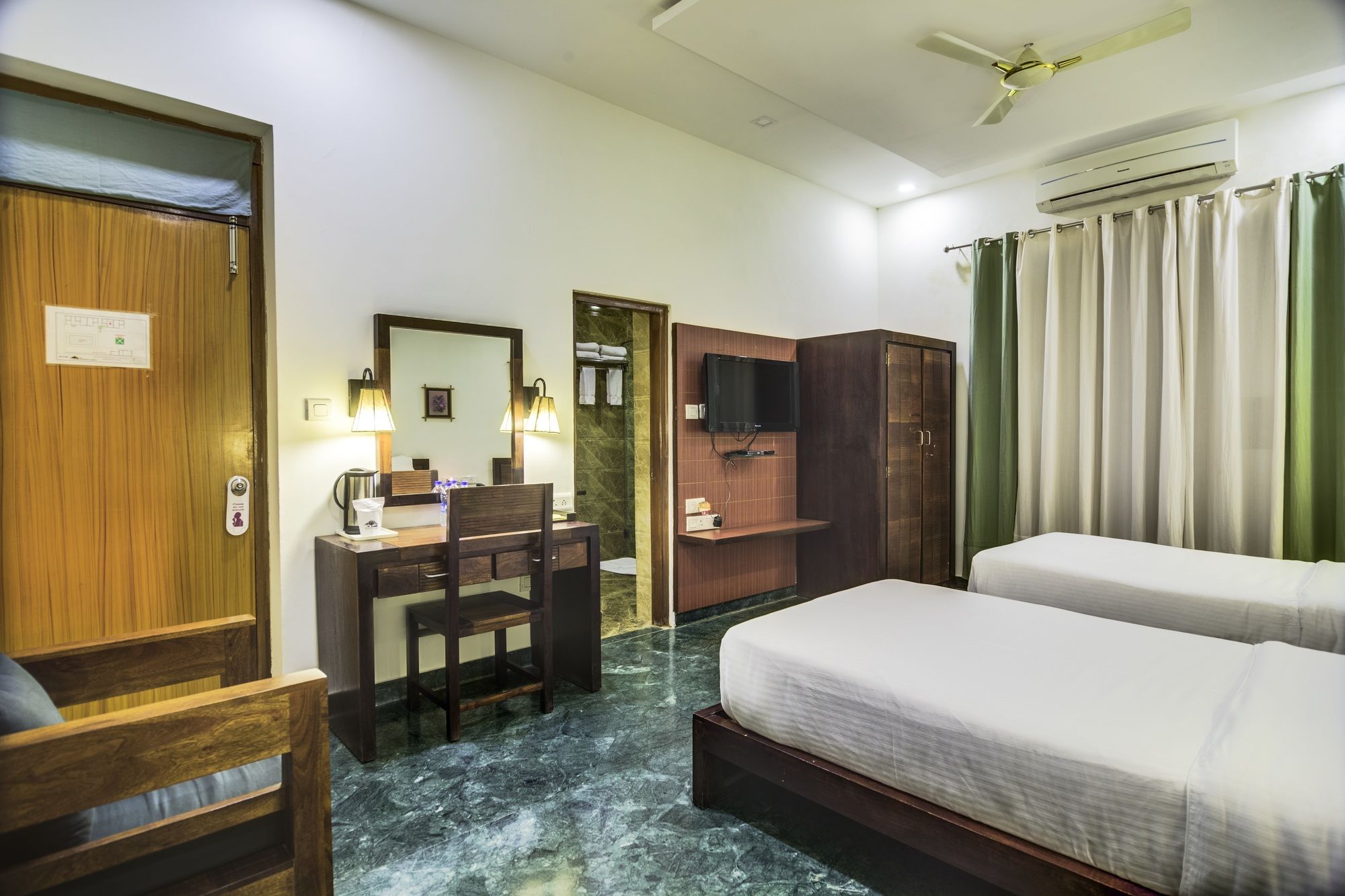 Фото Hotel Ranthambore Regency