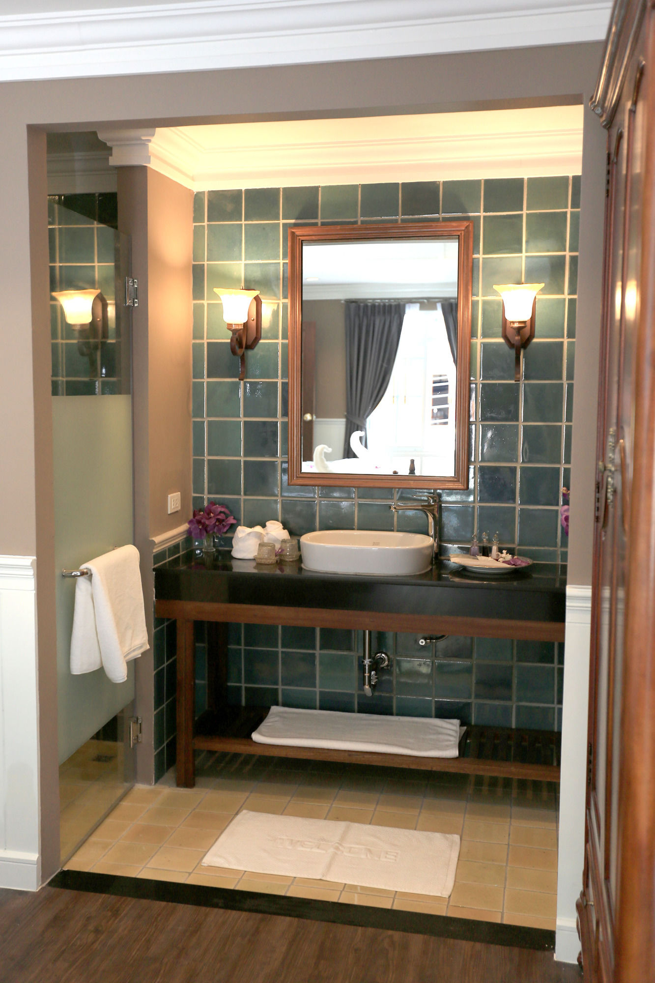 Фото The Orchid House 153