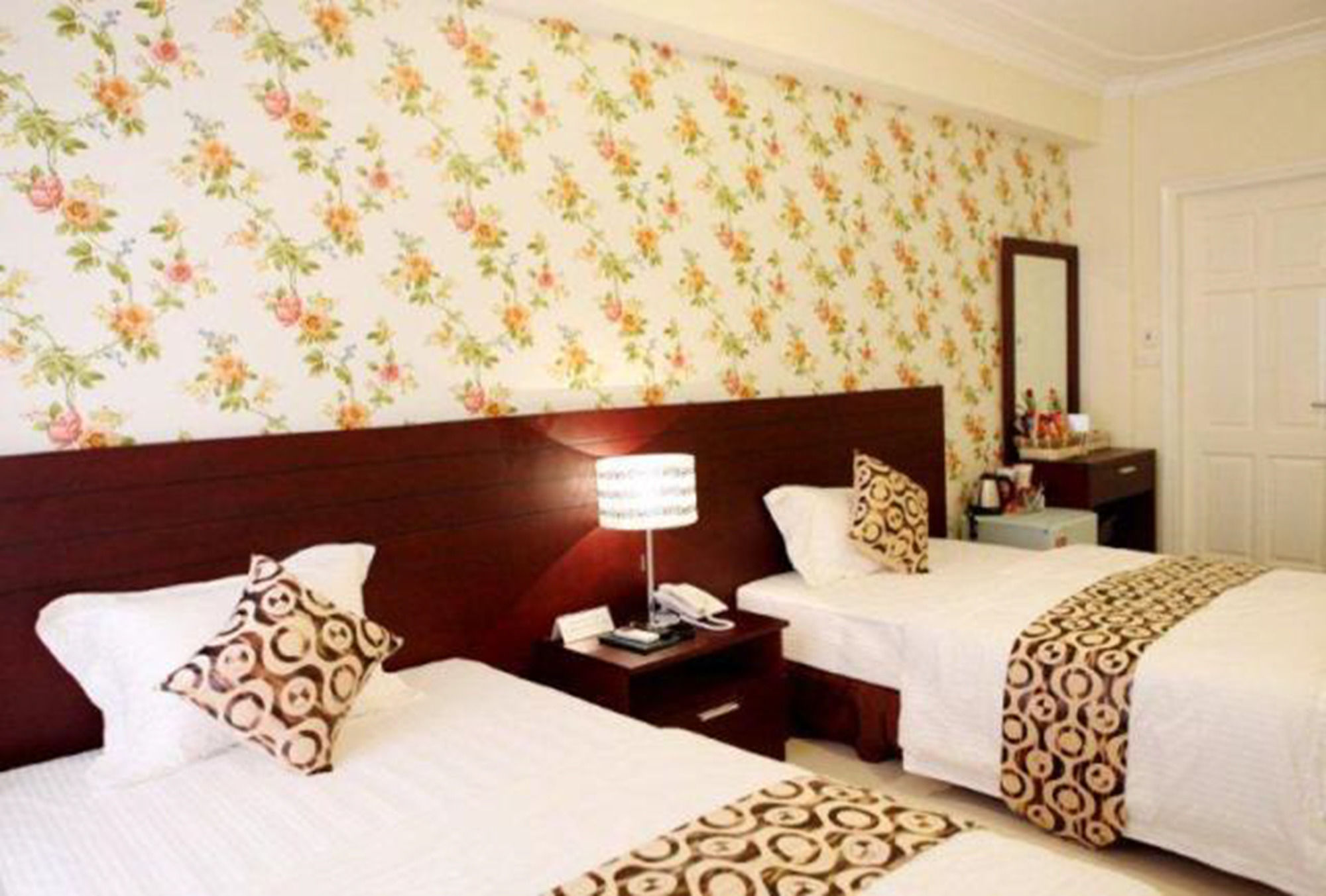 Фото Hanoi Amore Hotel & Travel