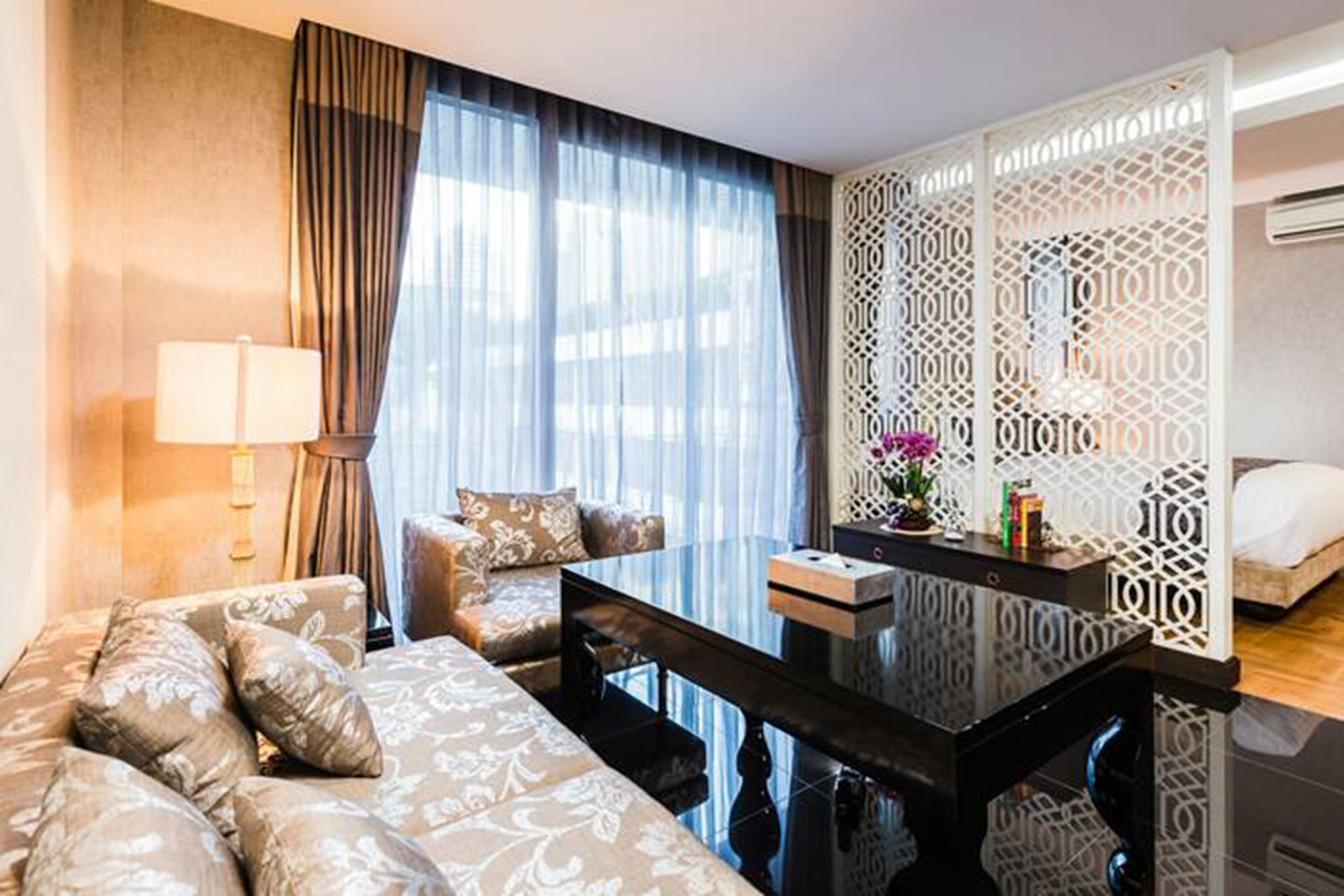 Фото The Fah silom