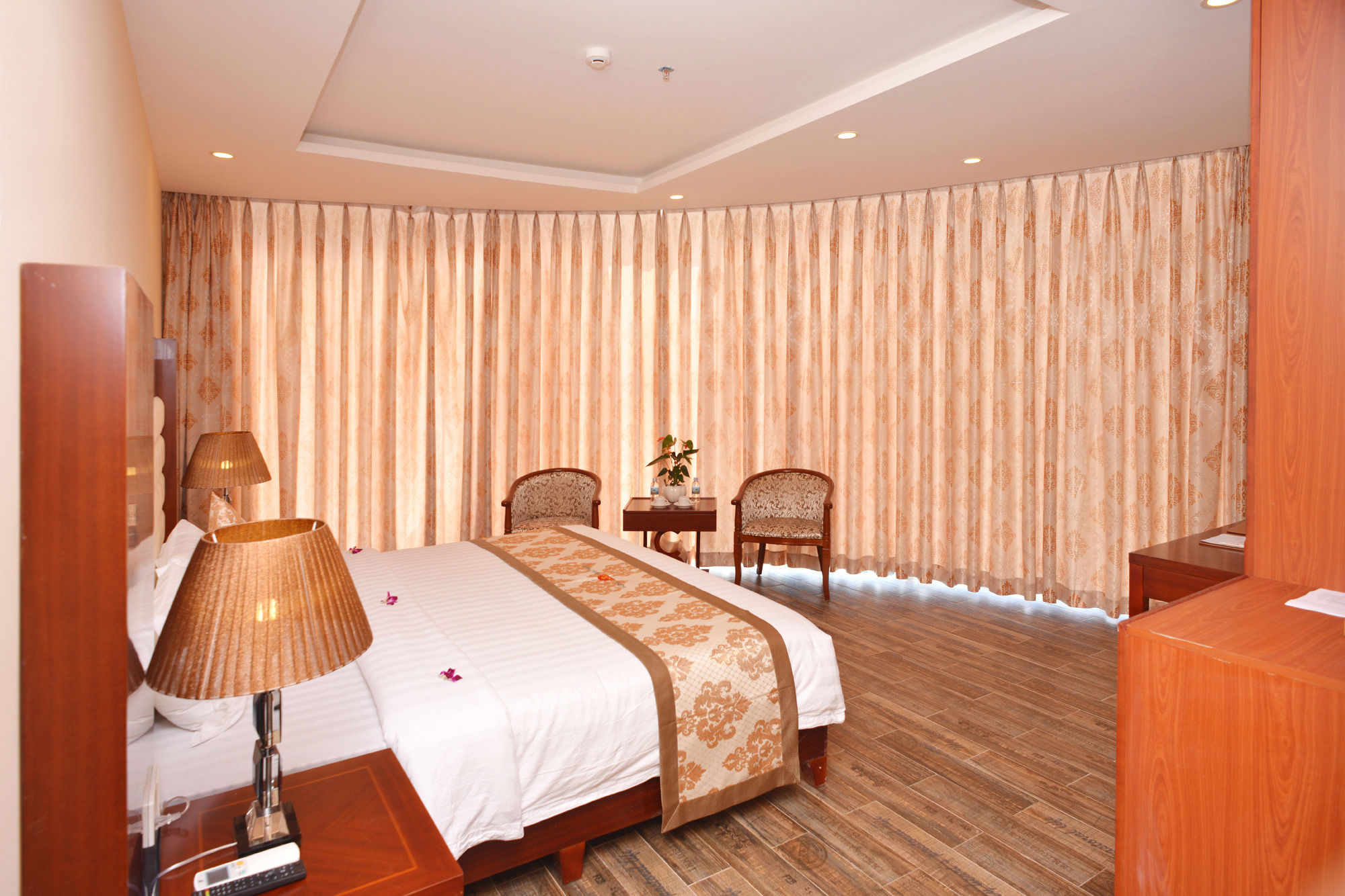 Фото Nhat Minh Hotel and Apartment