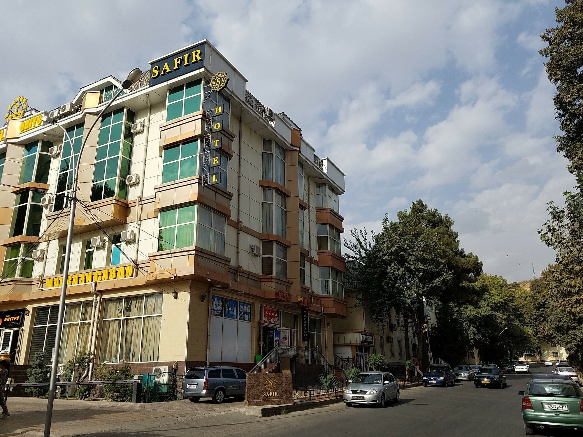 Фото отеля 3