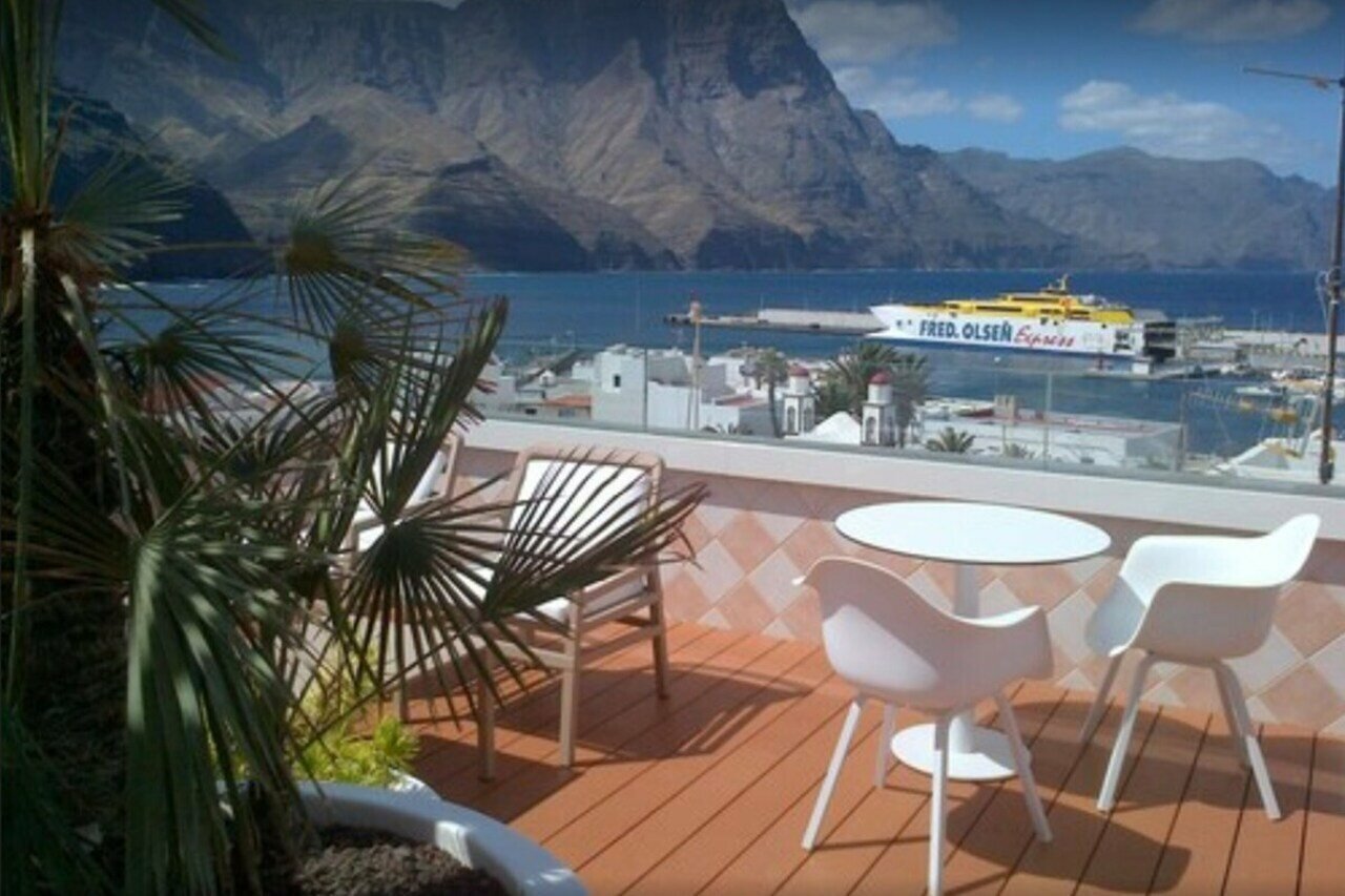 Фото отеля 1