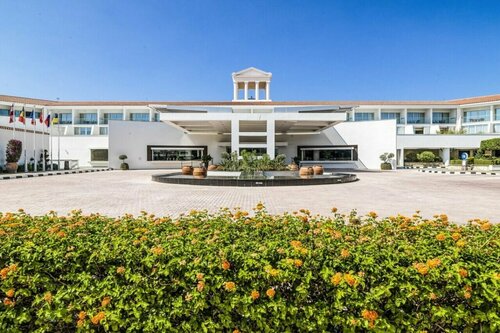 Внешний вид отеля Olympic Lagoon Resort Paphos в Пафосе (город), фото 2