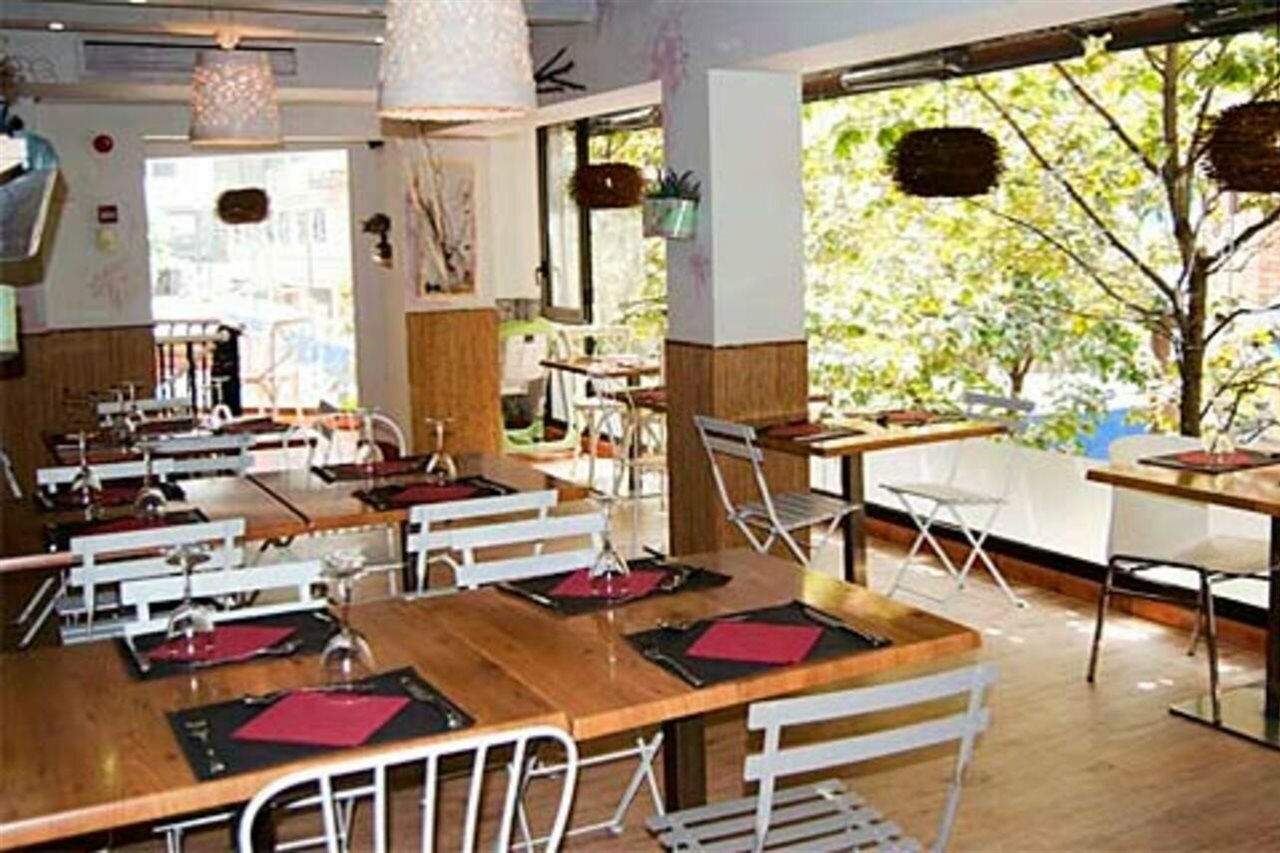 Фото Отель Aston