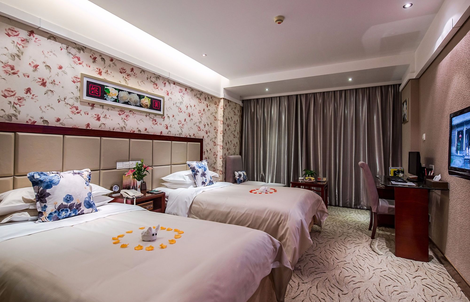 Фото Luoyang New Friendship Hotel