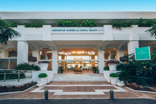 Внешний вид отеля Iberostar Selection Marbella Coral Beach в Марбелье, фото 5