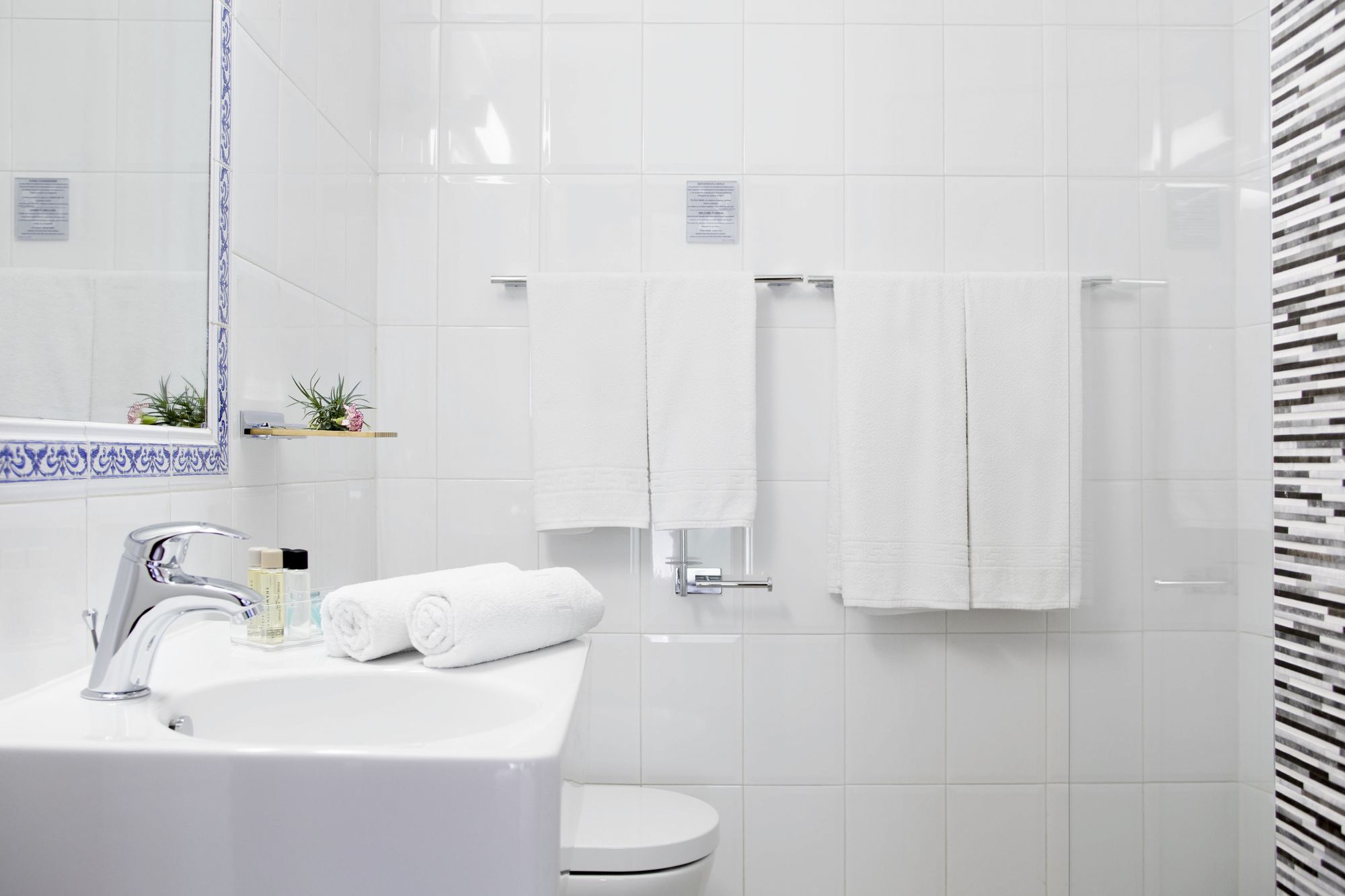 Фото Hostal Alhambra