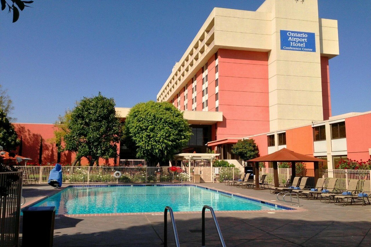 Фото Ontario Airport Hotel & Conference Center