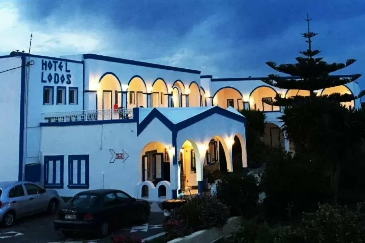 Фото отеля 1