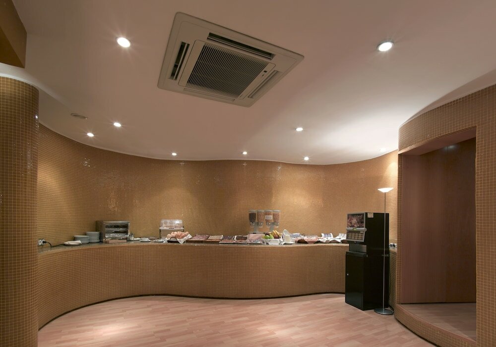 Фото Hotel Macià Plaza