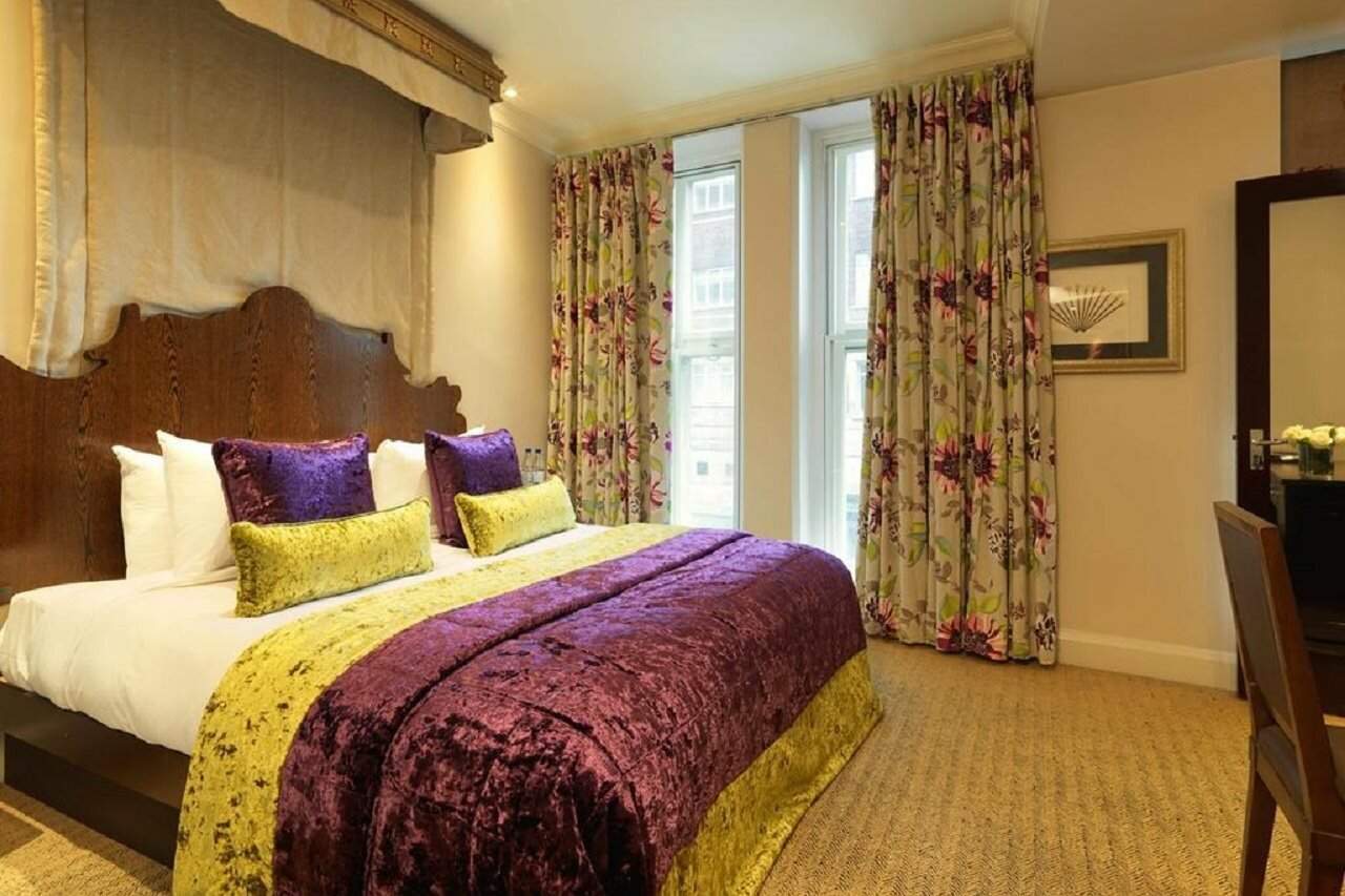 Фото Radisson Blu Edwardian Grafton Hotel, London