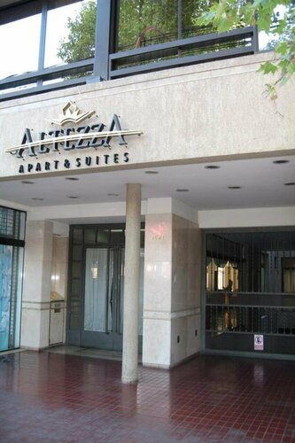 Гостиница Altezza Apart Suites Hotel в Мендосе