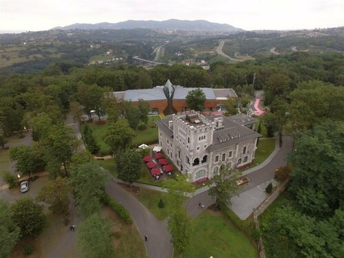 Гостиница Castillo Del Bosque La Zoreda
