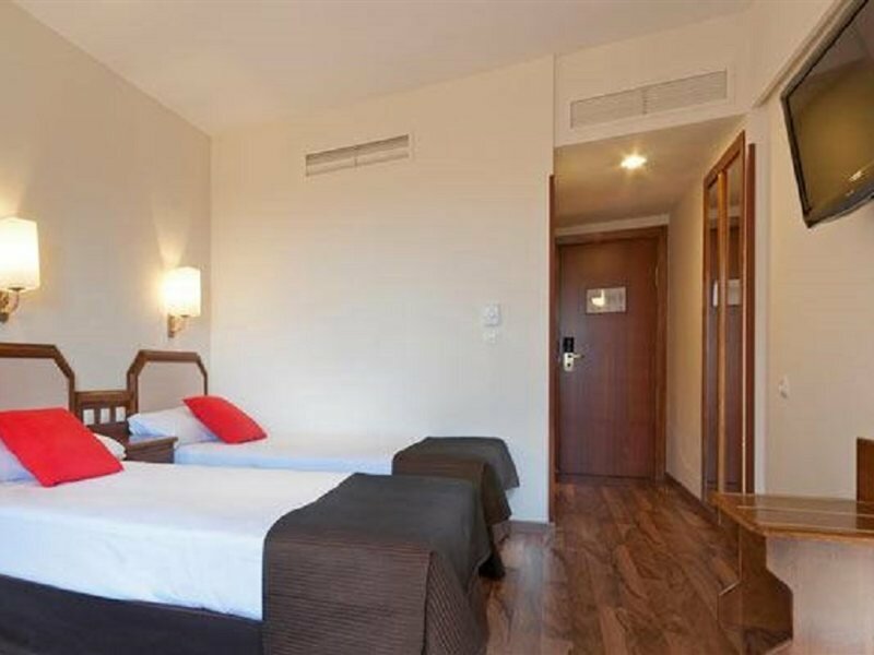 Фото Senator Barajas Hotel