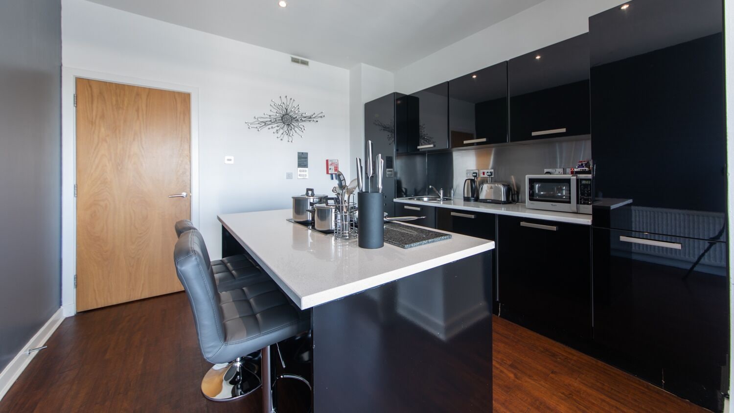 Фото The Spires Serviced Apartments Glasgow