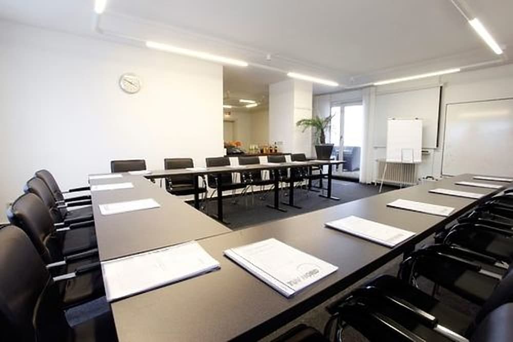 Фото Centro Hotel Norderstedter Hof by Ina