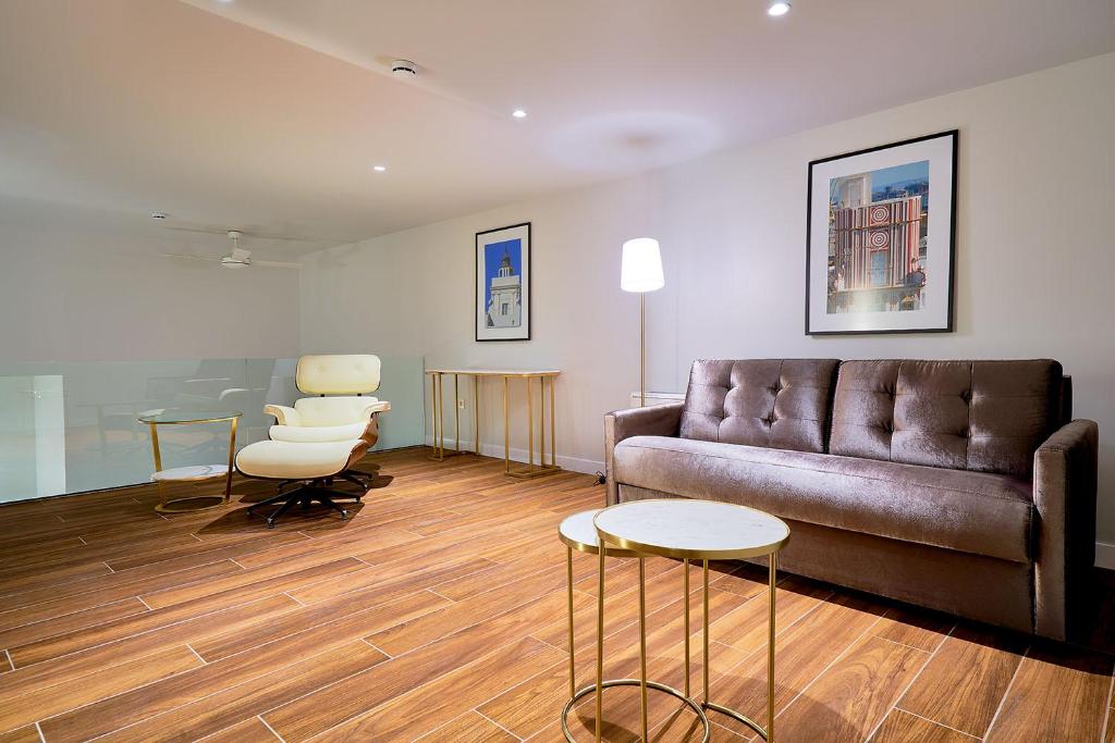 Фото Tandem Torres De Cádiz Suites